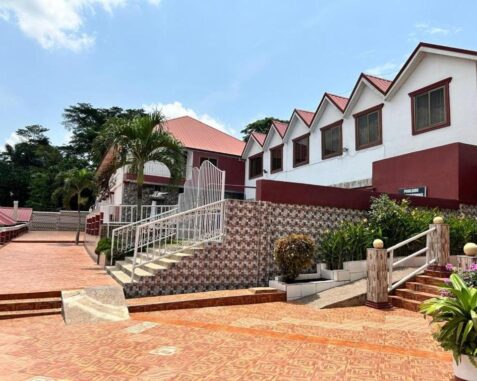 Royal Lee’s Hotel